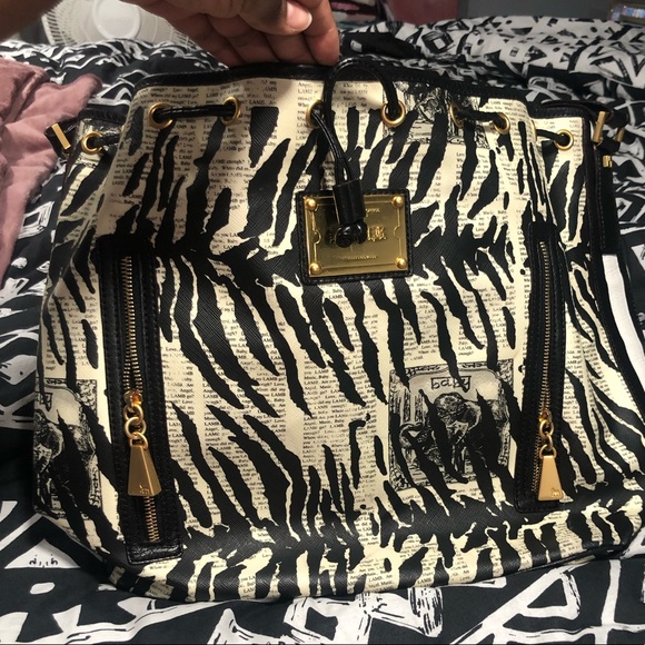 L.A.M.B Bucket Bag - Picture 6 of 8